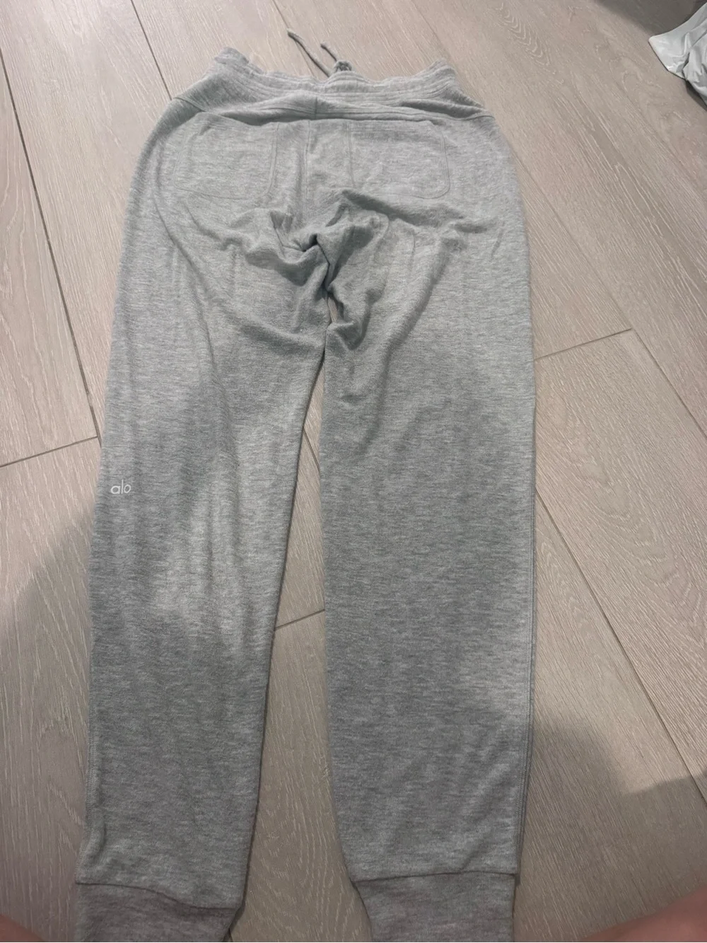 Alo Yoga Soho sweatpants